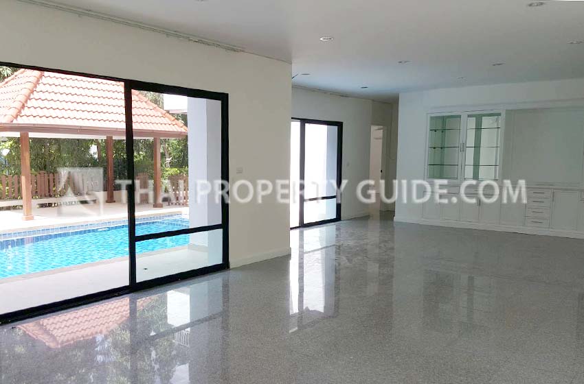 House with Private Pool in Nichada Thani 